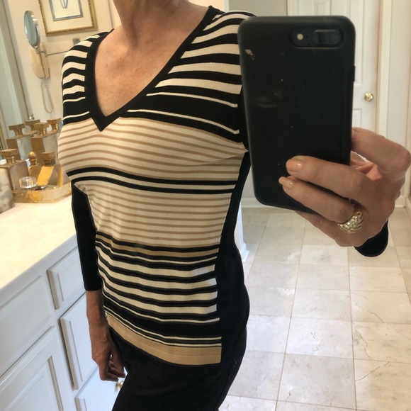 Sweater, V-neck, 3/4 length sleeves, Sz M, by Bice - Picture 3 of 9